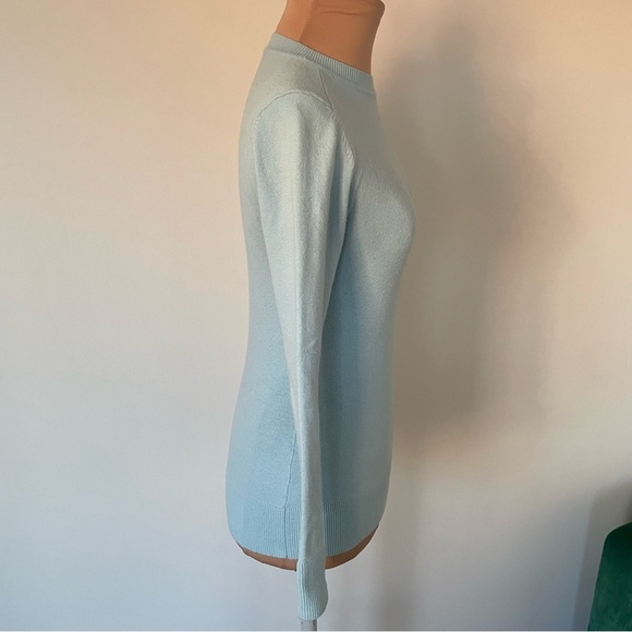 Elegant Sky Blue Crew Neck Sweater - Picture 4 of 8